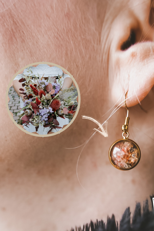 Haengender Ohrring aus Brautstrauss Blueten hangefertigt