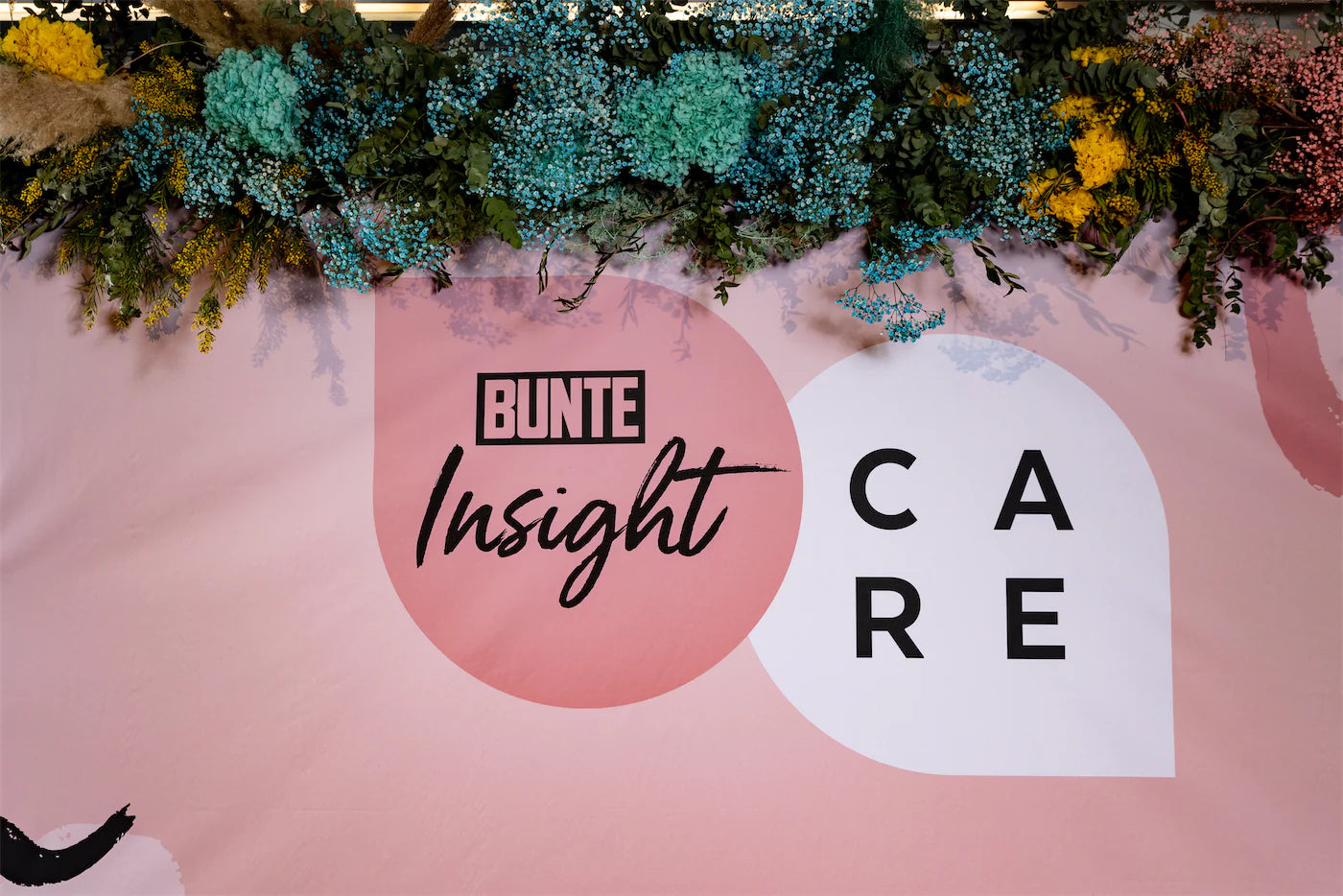 Floraler Hintergrund fuer Fotos